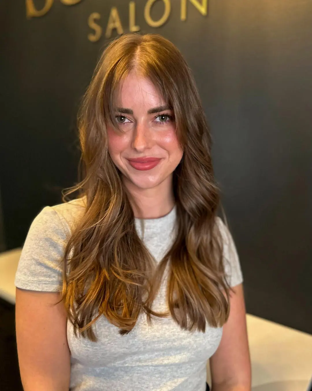 Soft Curtain Bangs for Oval Face with Wavy to Straight Hair Soft Curtain Bangs for Oval Face with Wavy to Straight Hair